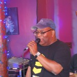 Barrence Whitfield and his Plus Four took Smoken' Joe's by storm